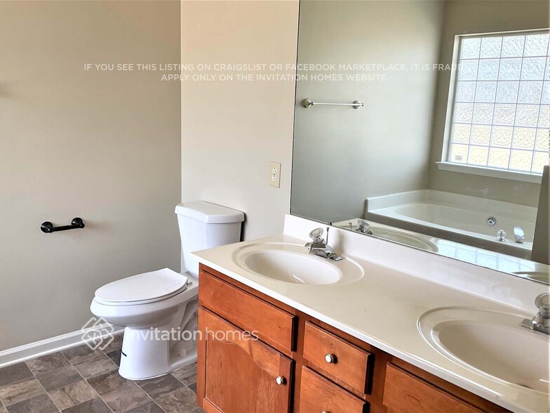 Building Photo - 3924 Chatterleigh Dr