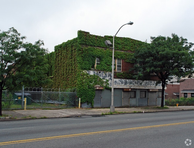 Building Photo - 62-64 Elizabeth Ave