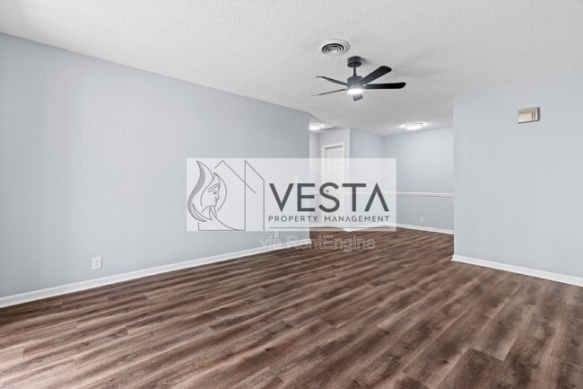 Building Photo - 110 Heywood Rd