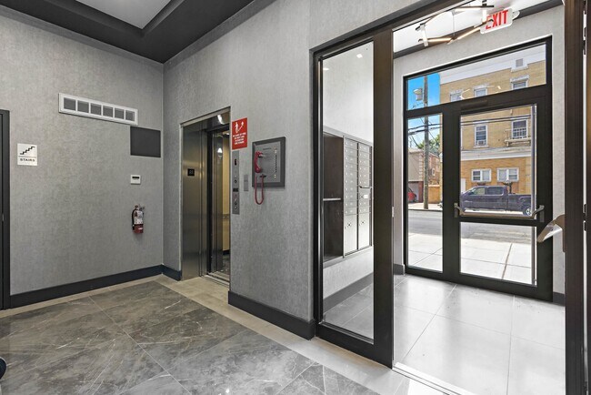 Building Photo - 172 AVENUE F Ave