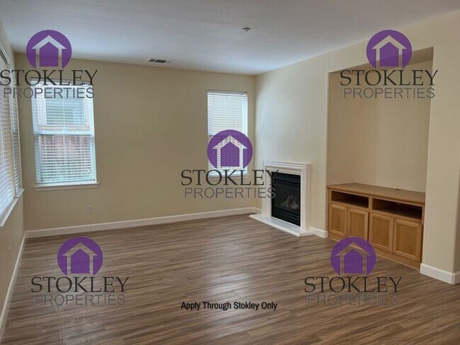 Building Photo - Stokley Properties Presents 458 Chestnut S...