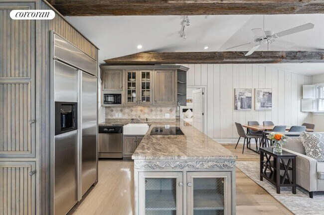 Building Photo - 710 Montauk Hwy