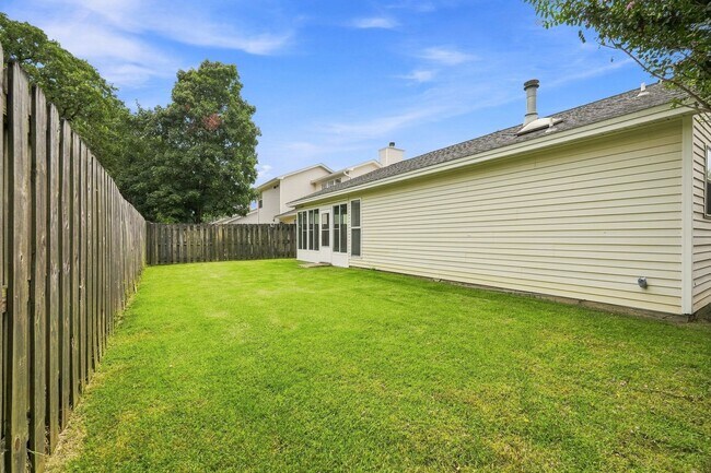 Building Photo - 148 Meadowbrook Ct