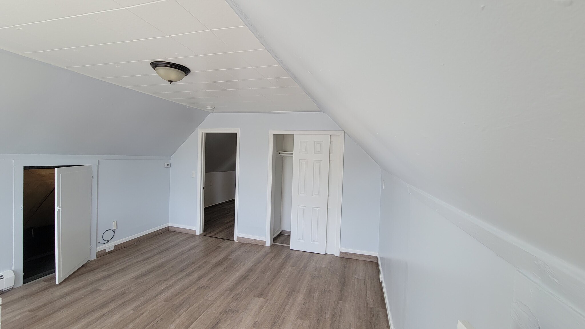 Building Photo - 397 Clifton Ave