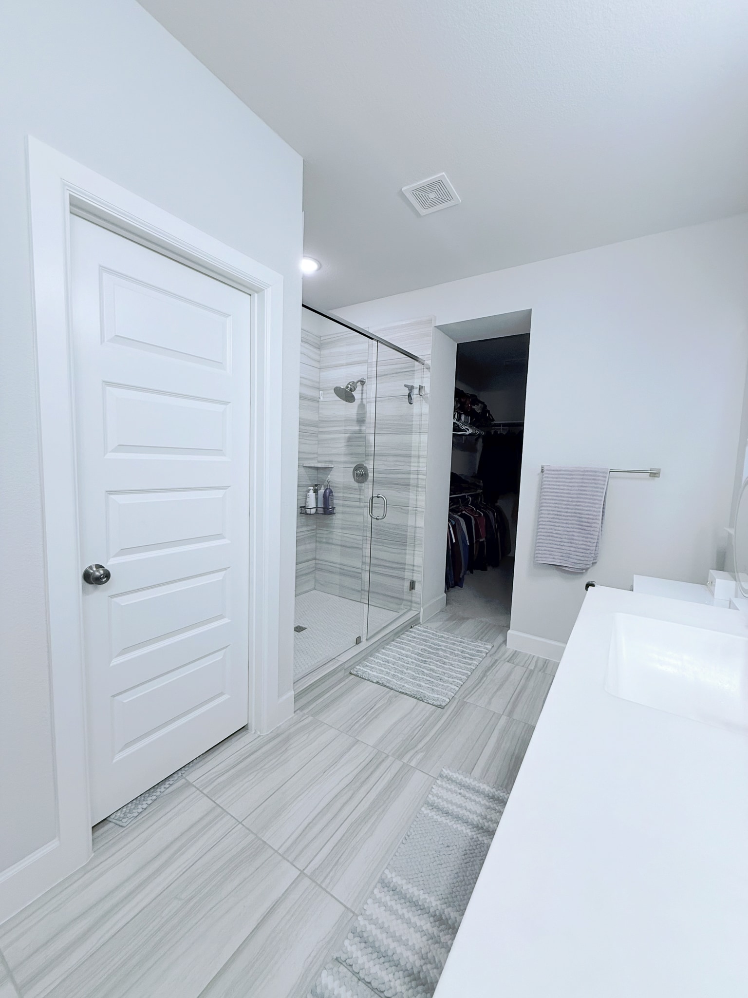 Building Photo - 8641 Spindletop Dr