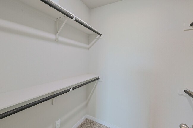 Building Photo - Modern Townhouse in New Braunfels