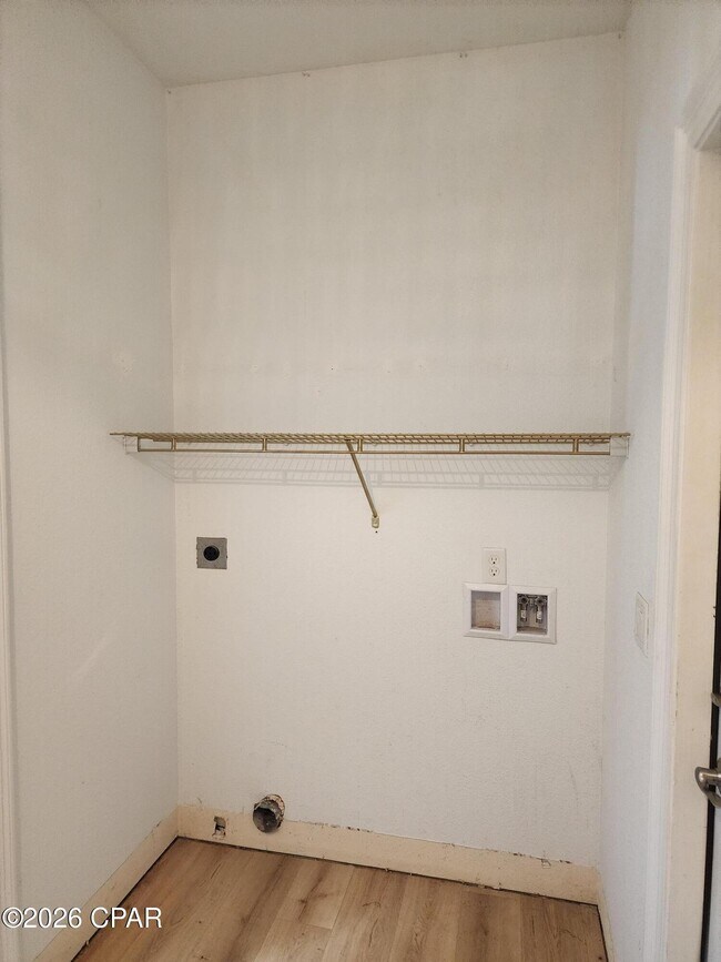 Building Photo - 114 Heather Dr