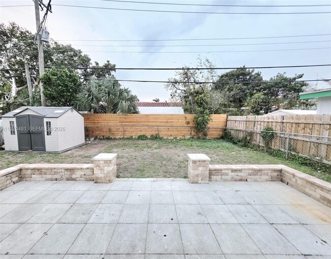 Building Photo - 250 NE 51st St