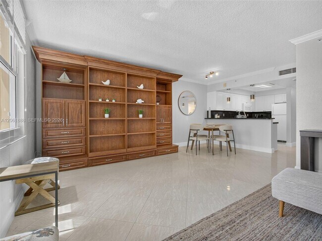 Building Photo - 2501 S Ocean Dr