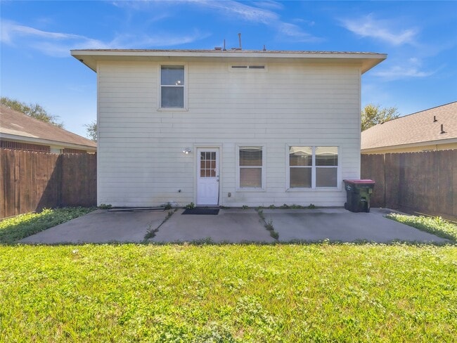 Building Photo - 19022 Yellow Thrush Dr