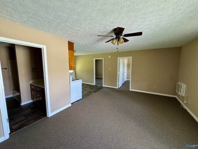 Building Photo - 16467 Hampton Ln