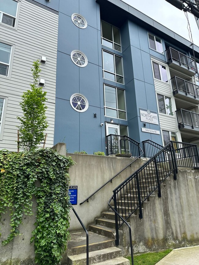 Building Photo - 9416 1st Ave