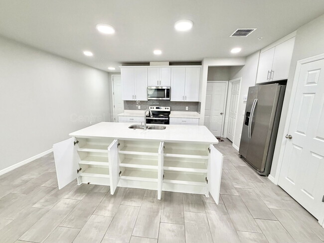 Building Photo - 2586 Sweet Viburnum Wy