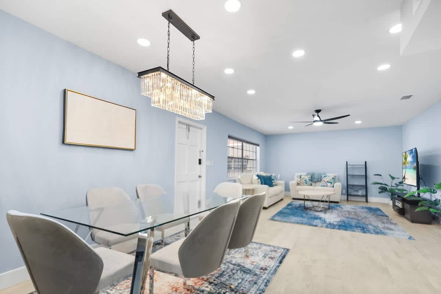 Building Photo - 2424 NE 9th St