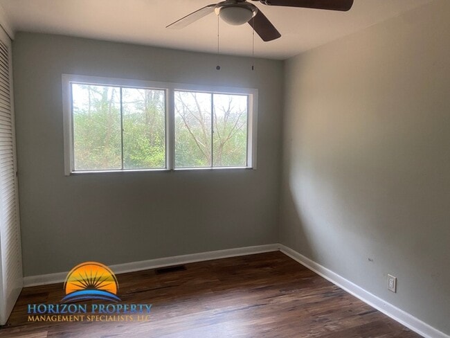 Building Photo - 3106 Acklen Dr SW