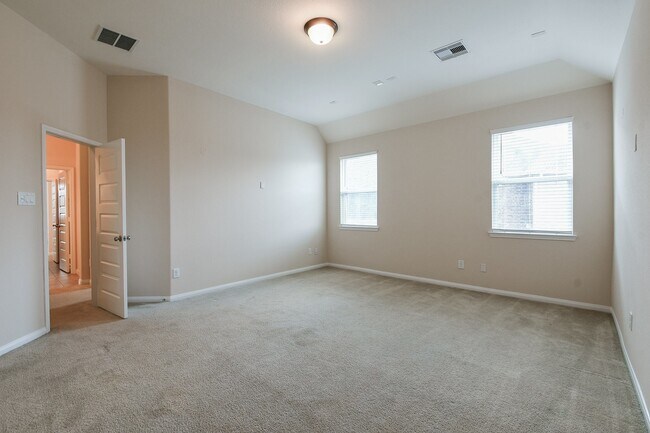 Building Photo - 4606 Sky Harbor Ct