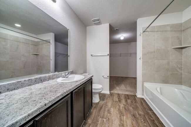 Building Photo - 3-BEDROOM HOME IN CROSSING AT WINDCREST
