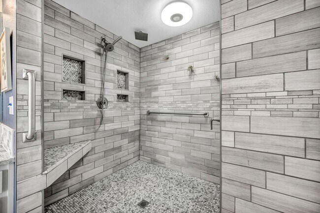 Building Photo - FULLY FURNISHED HOME in a PEACEFUL RANCH-STYLE SETTING with MOUNTAIN VIEWS & MODERN UPGRADES IN S...