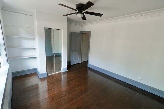 Building Photo - 6709 S Artesian Ave