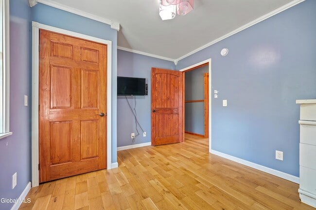 Building Photo - 217 Meade Rd