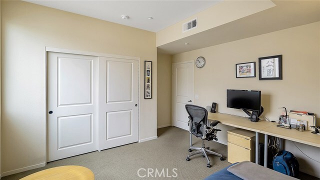 Building Photo - 13021 Central Ave