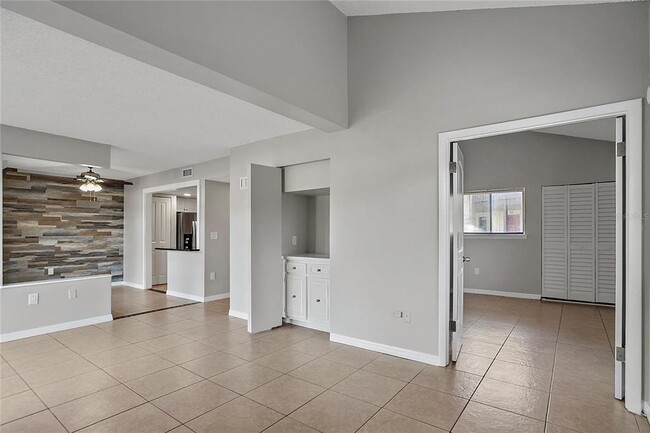 Building Photo - 6345 Newtown Cir