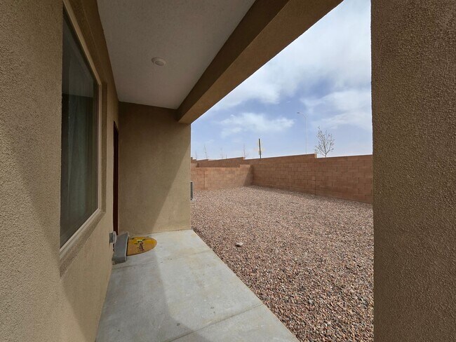 Building Photo - 4075 Estrella Noche