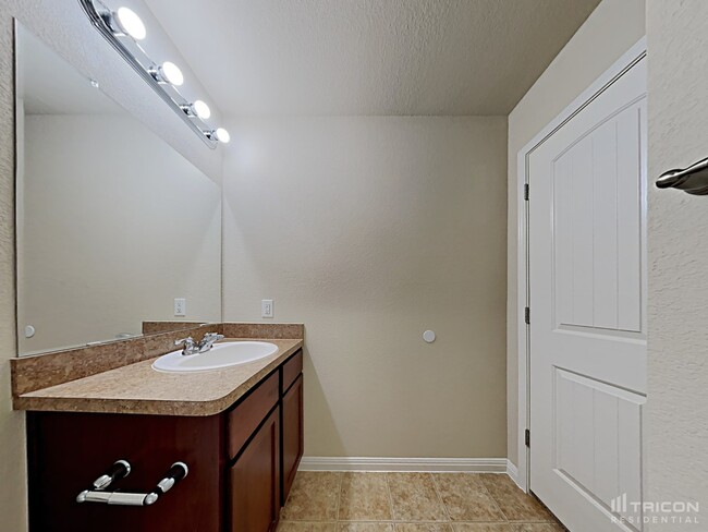 Building Photo - 4523 Kind Way