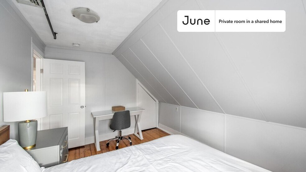 Building Photo - Room in Shared 4 bed/1.5 bath home in Somerville