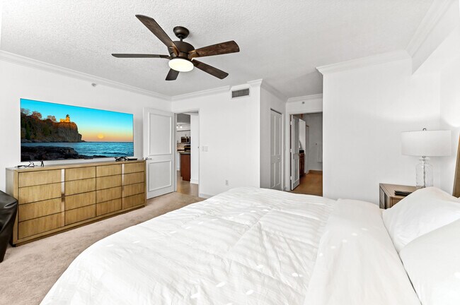 Building Photo - 3606 S Ocean Blvd