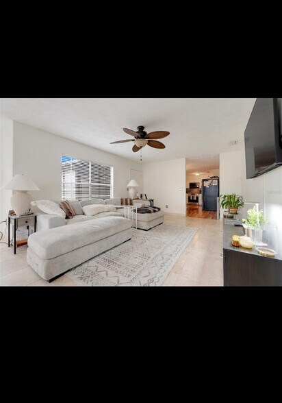 Building Photo - 5323 Hansel Ave