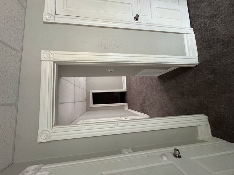 Building Photo - 241 N 4th St