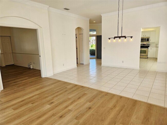 Building Photo - 835 Chalmers Dr