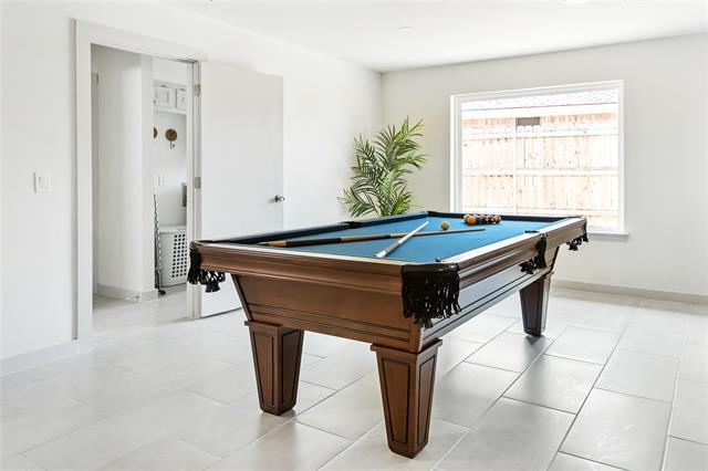 Building Photo - 2212 Parkhaven Dr