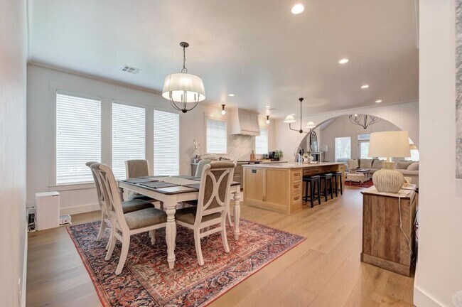 Building Photo - 4001 Stone Hl Ln