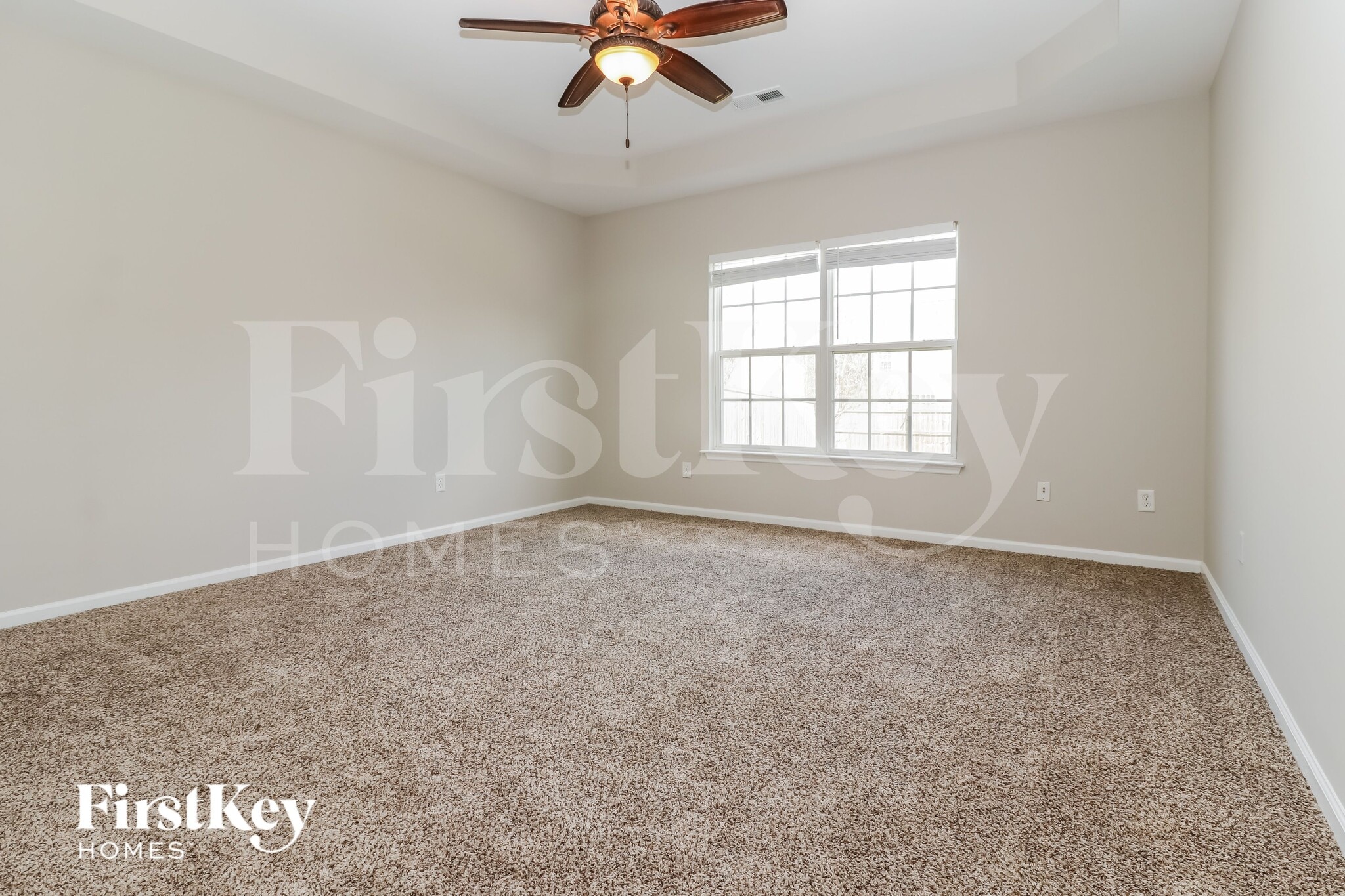Building Photo - 223 Silk Oak Dr