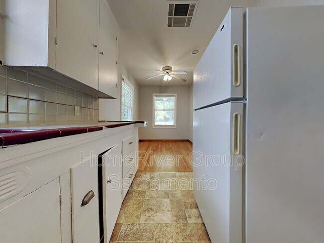 Building Photo - 2600 28th St