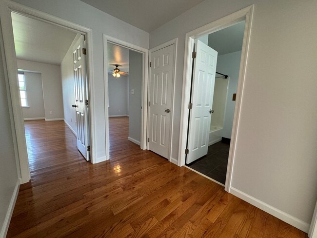 Building Photo - THREE BEDROOM  w Finished Basement- PARKLA...