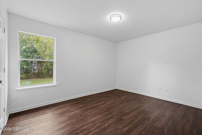 Building Photo - 2117 W 39th St
