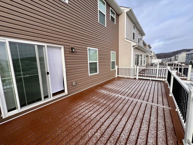 Building Photo - 3 Bed 3 Bath- Mars PA