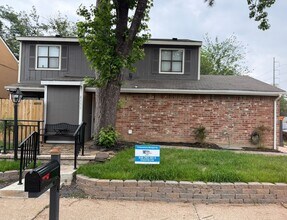 Building Photo - Spacious 3-Bedroom Corner Home in Candlelight Oaks Village