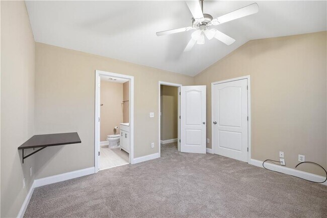 Building Photo - 211 Oconee River Cir