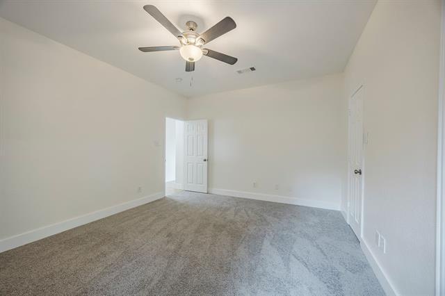 Building Photo - 907 Yellowstone Dr