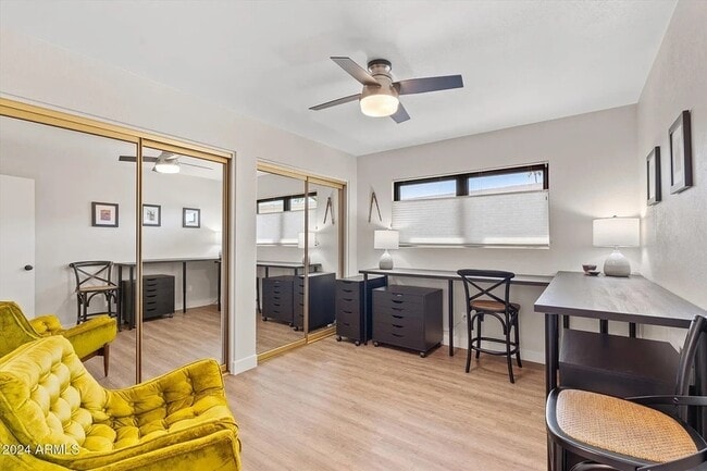 Building Photo - 8175 E Del Cuarzo Dr