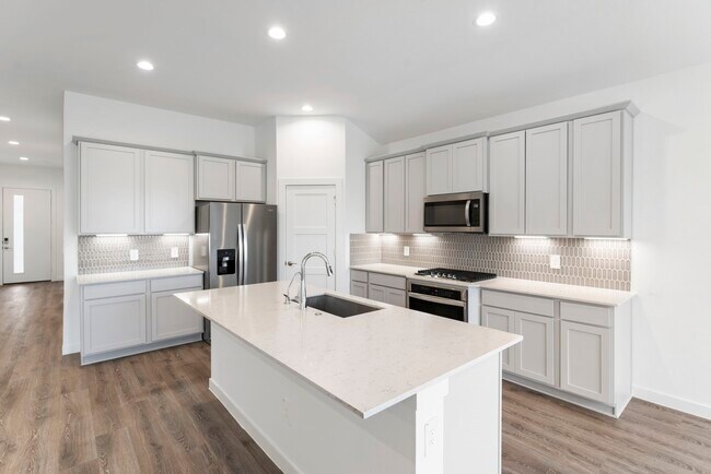 Building Photo - 13305 Big Sky Ct