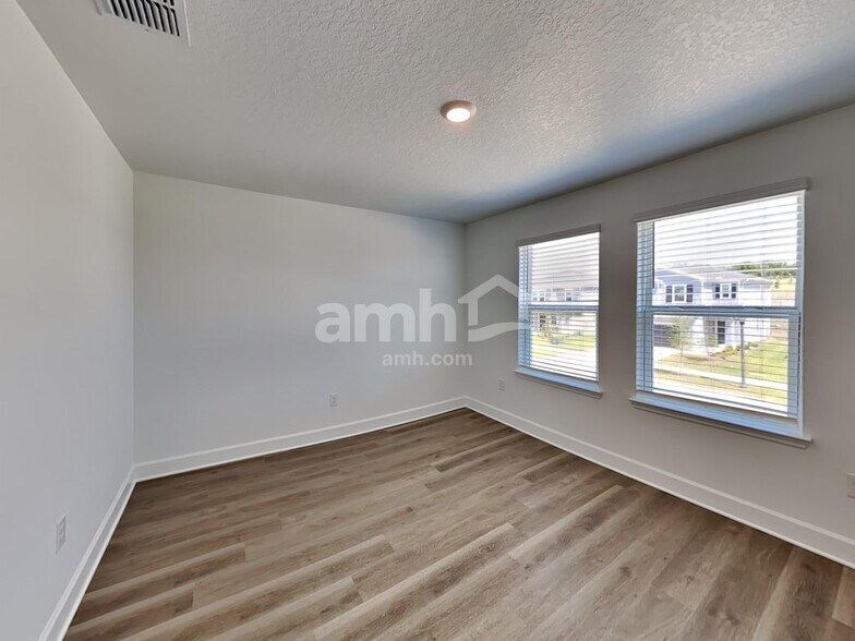 Building Photo - 37756 Dusty Saddle Ln