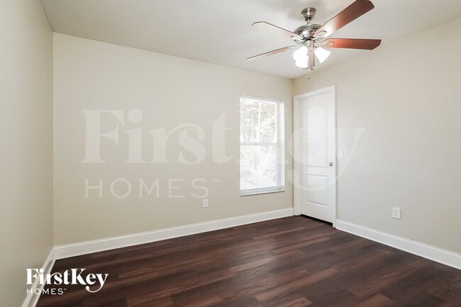 Building Photo - 8149 Anhinga Rd