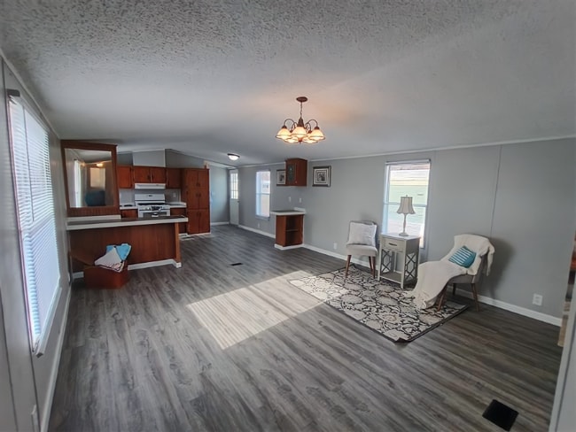 Building Photo - 77 Deerwood Park