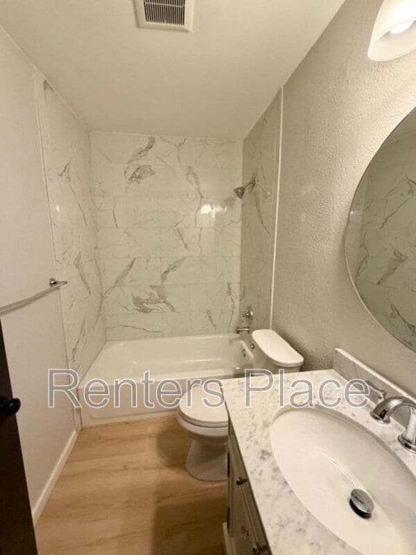 Building Photo - 1804 S Gardenia Ave