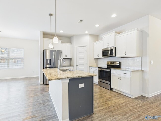 Building Photo - 149 Fernhill Dr NW